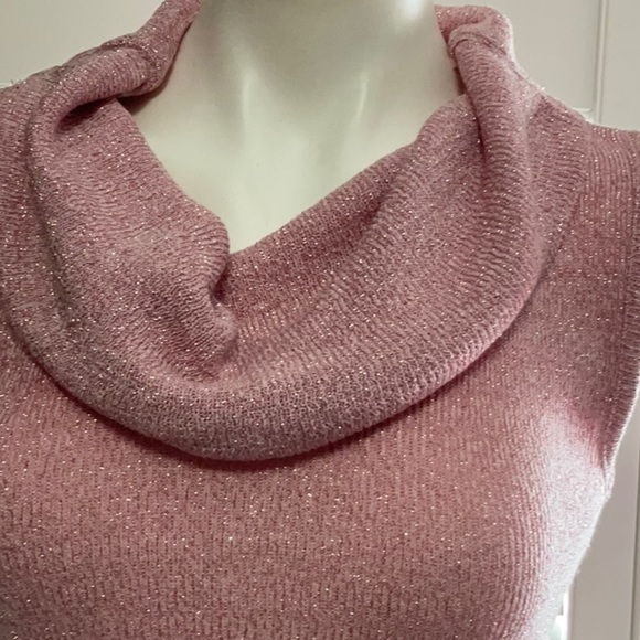 EUC  CHARLOTTE Russe  Size S  Bust 30"  Pink and Sparkly  Sleeveless - Picture 2 of 6